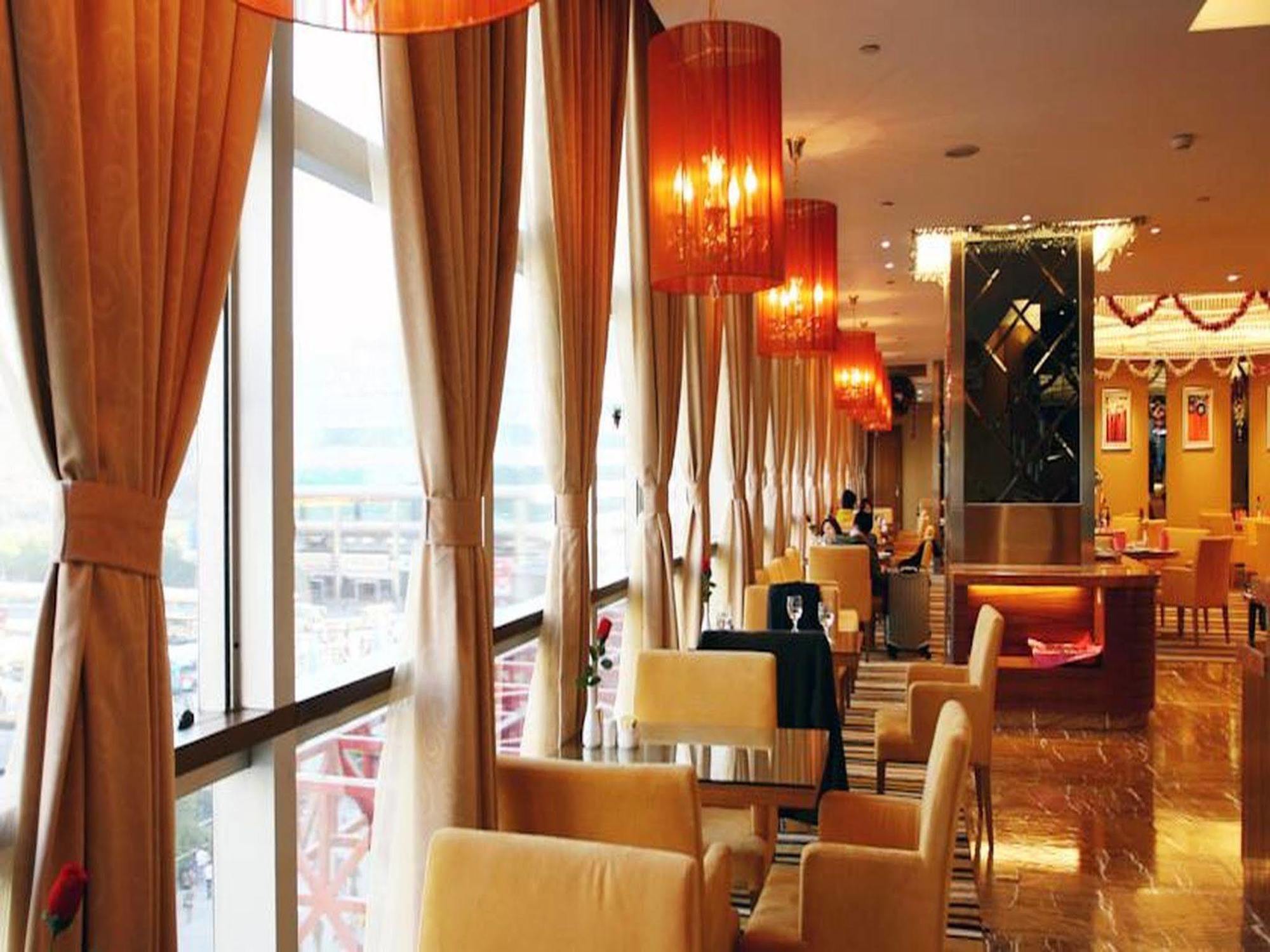 Shenzhen Luohu Railway Station Hotel - West Building Екстериор снимка