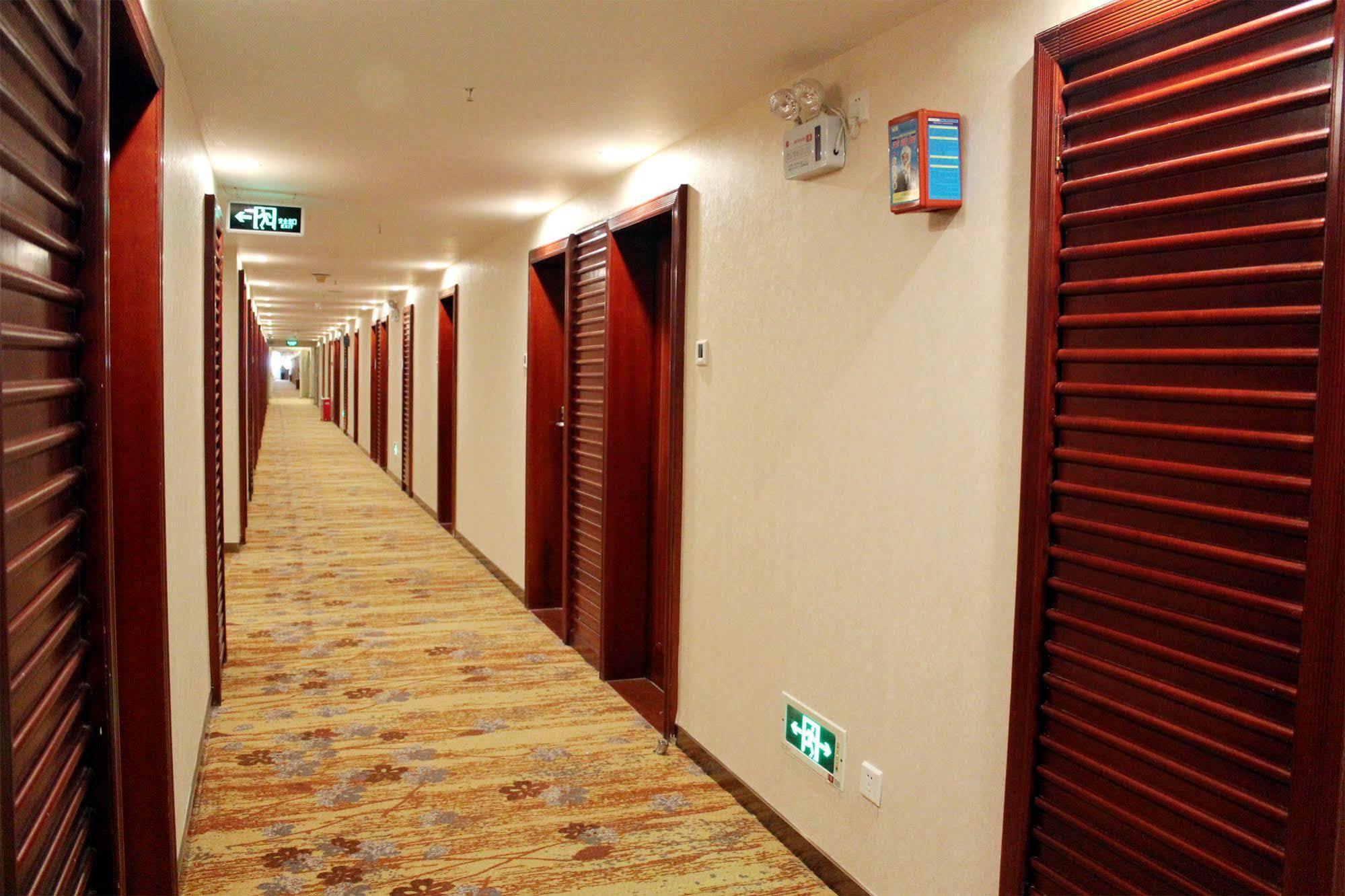 Shenzhen Luohu Railway Station Hotel - West Building Екстериор снимка